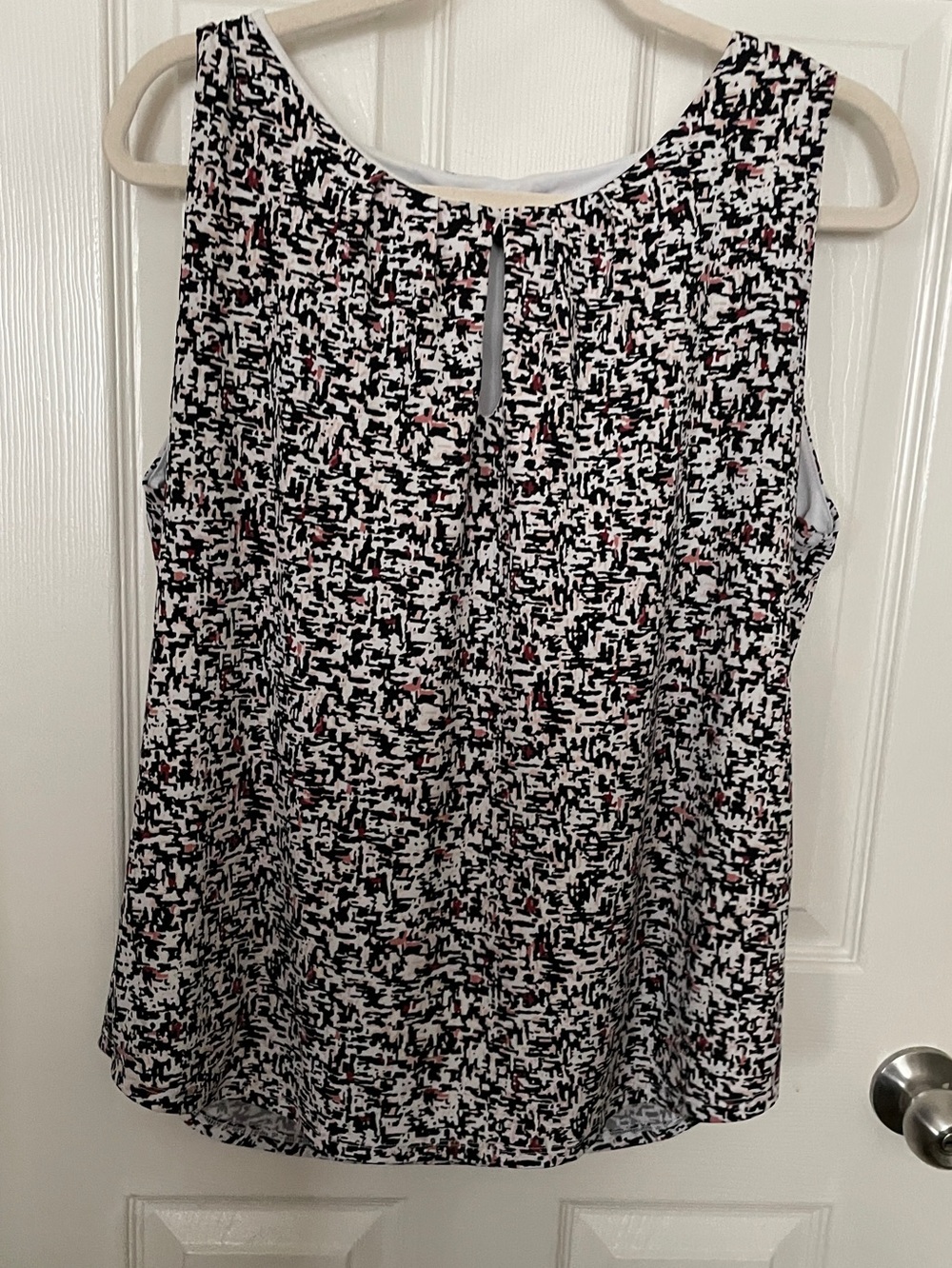 White House Black Market Sleeveless Top